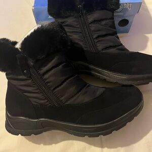 Easy Street Women's Frosty Black